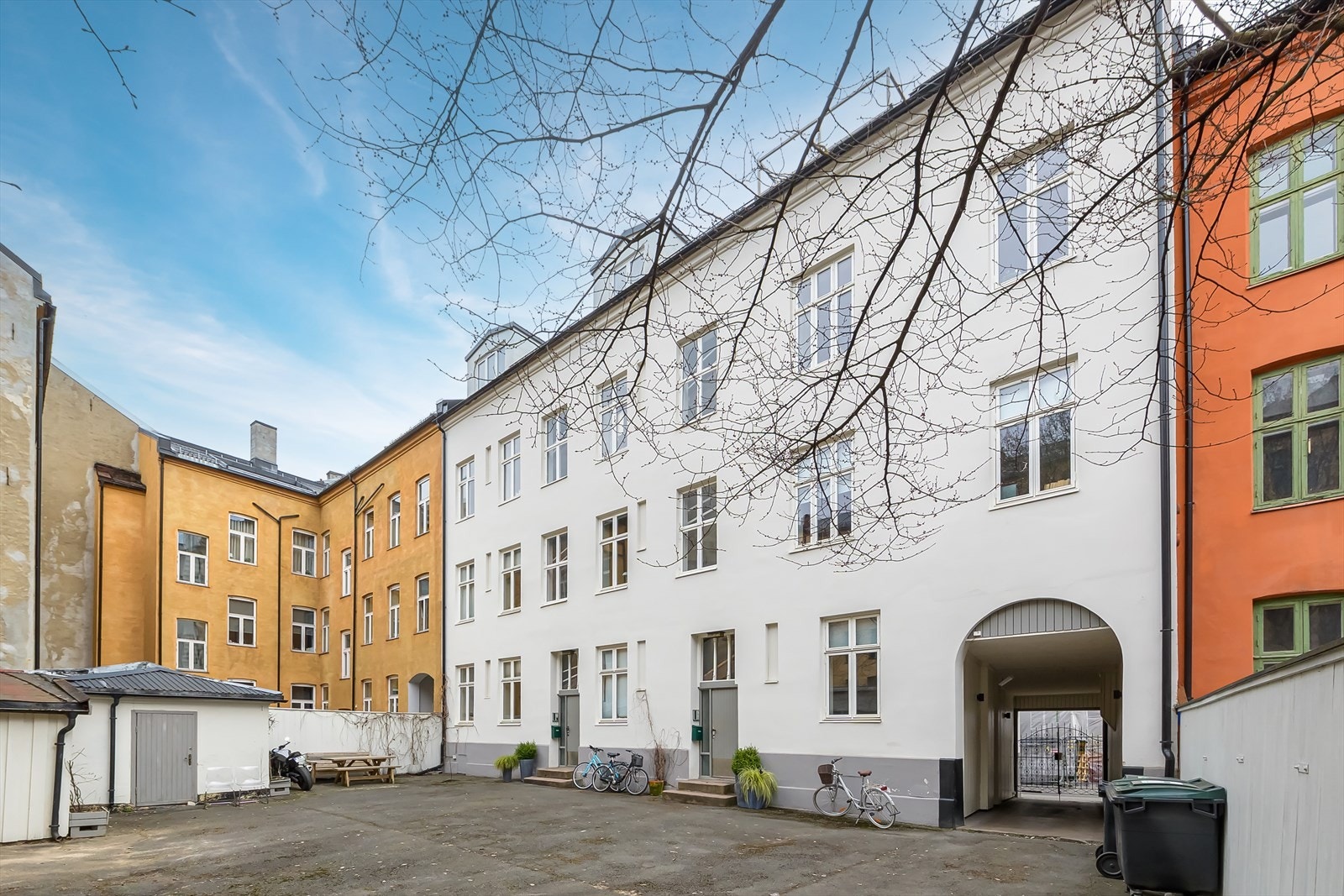 Sameiet består av 16 boligseksjoner og 1 næringsseksjon Galleribilde