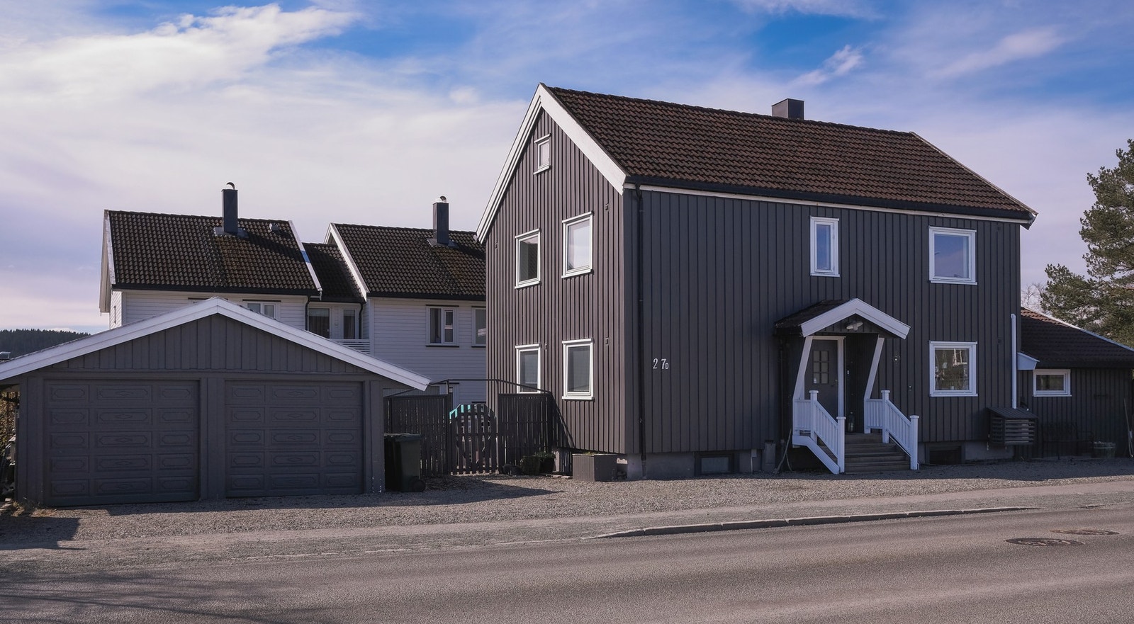 EiendomsMegler 1 ved Kristoffer Singsaas Strøm har gleden av å presentere Arnt Smistads veg 27 D. Galleribilde