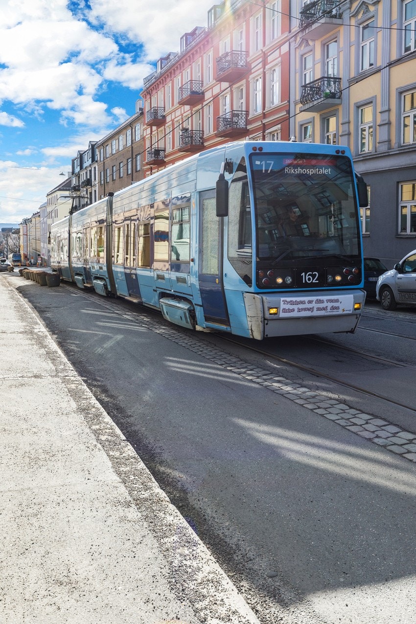 Adamstuen har gode forbindelser til offentlig transport. Galleribilde