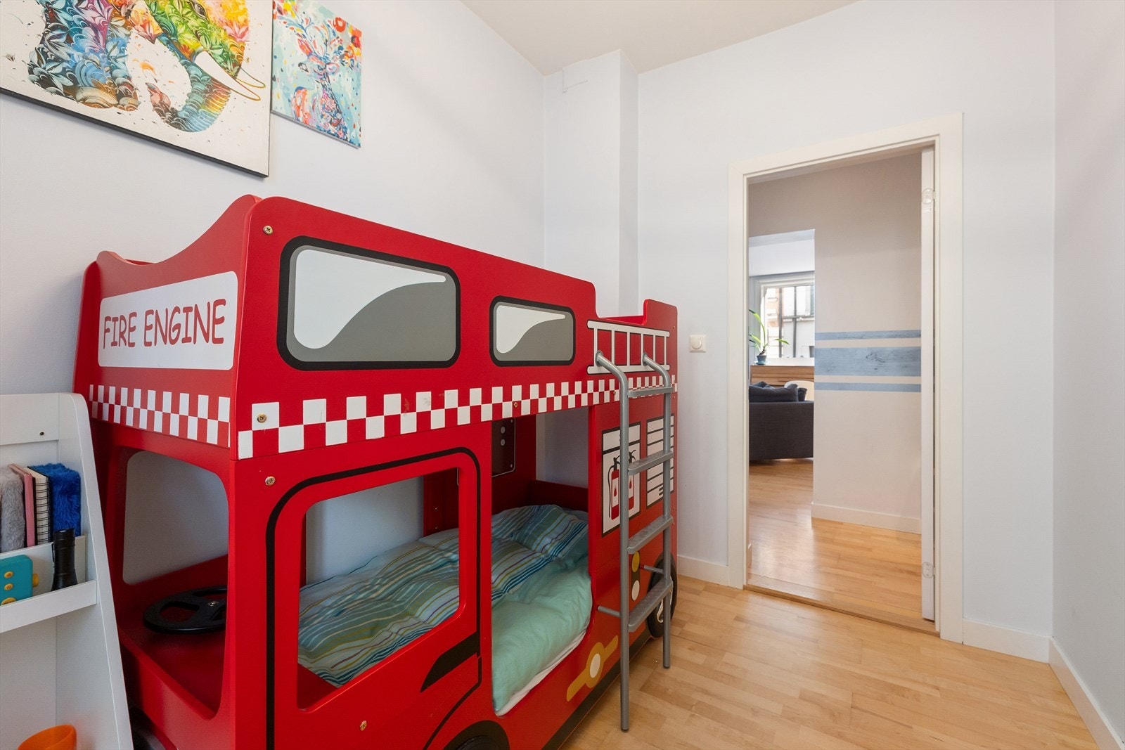 Rommet passer perfekt som barnerom, gjesterom eller kontor! Galleribilde