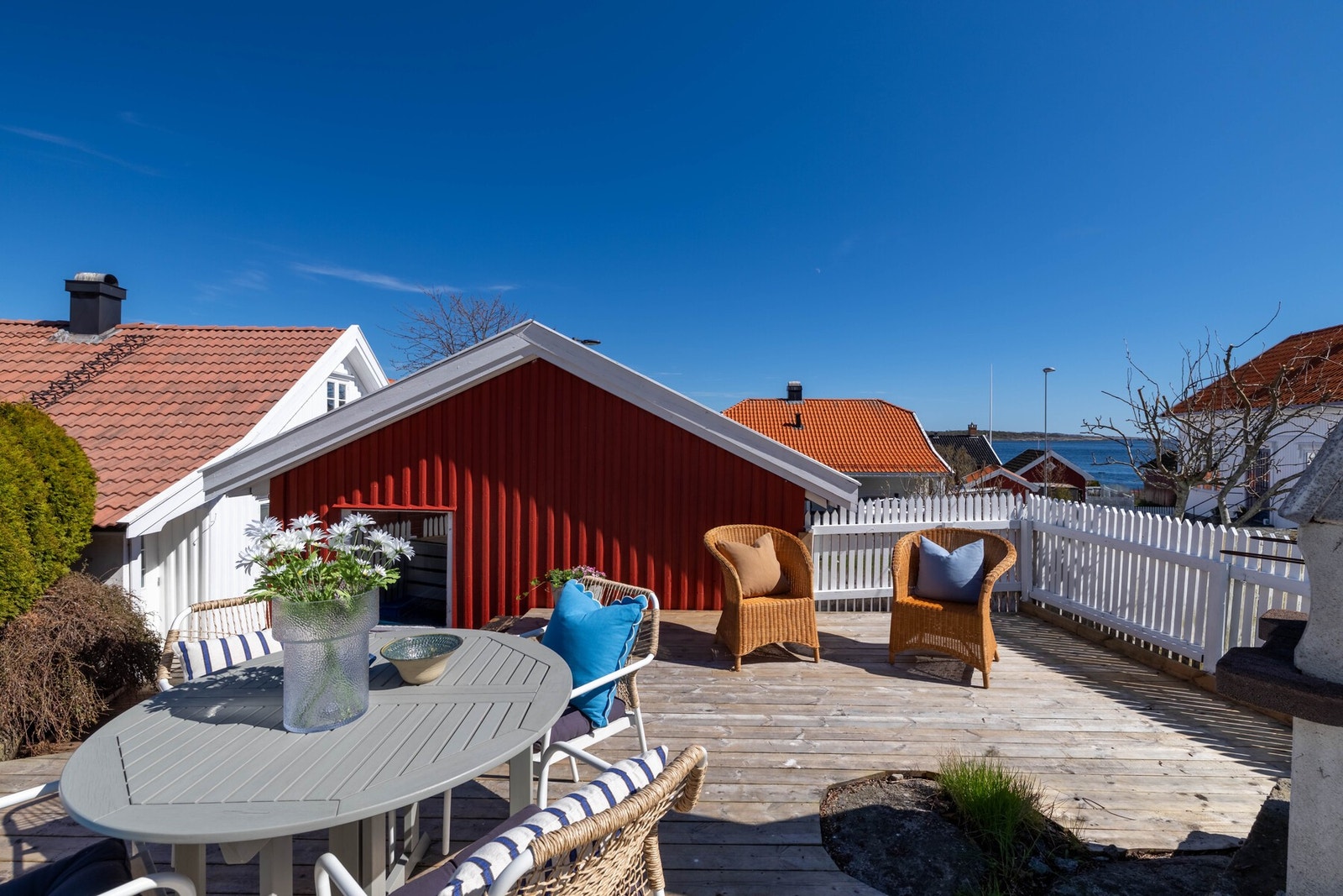 Sjøutsikt fra den øvre terrassen Galleribilde