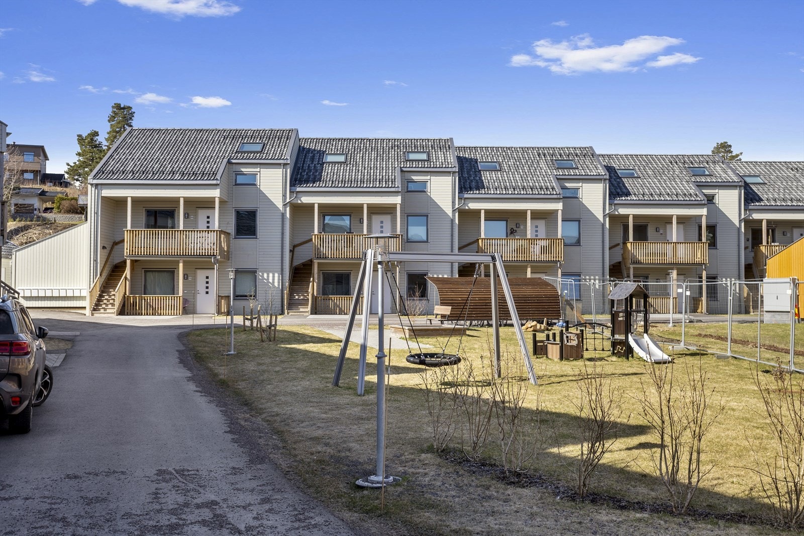 Sameiet er fint tilpasset familier med store fellesområder og lekeplass for barna. Galleribilde