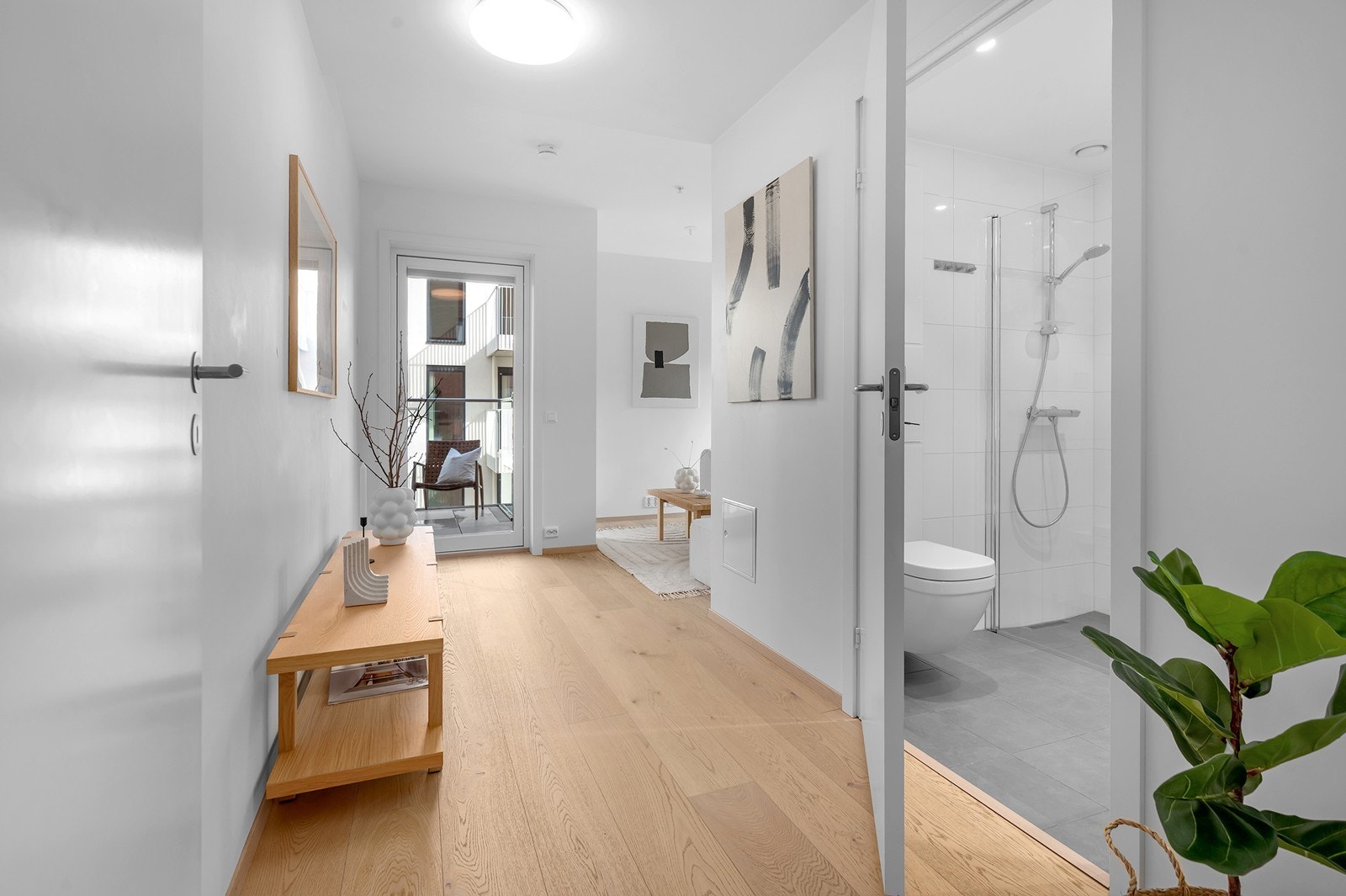 Romslig og pent bad Galleribilde