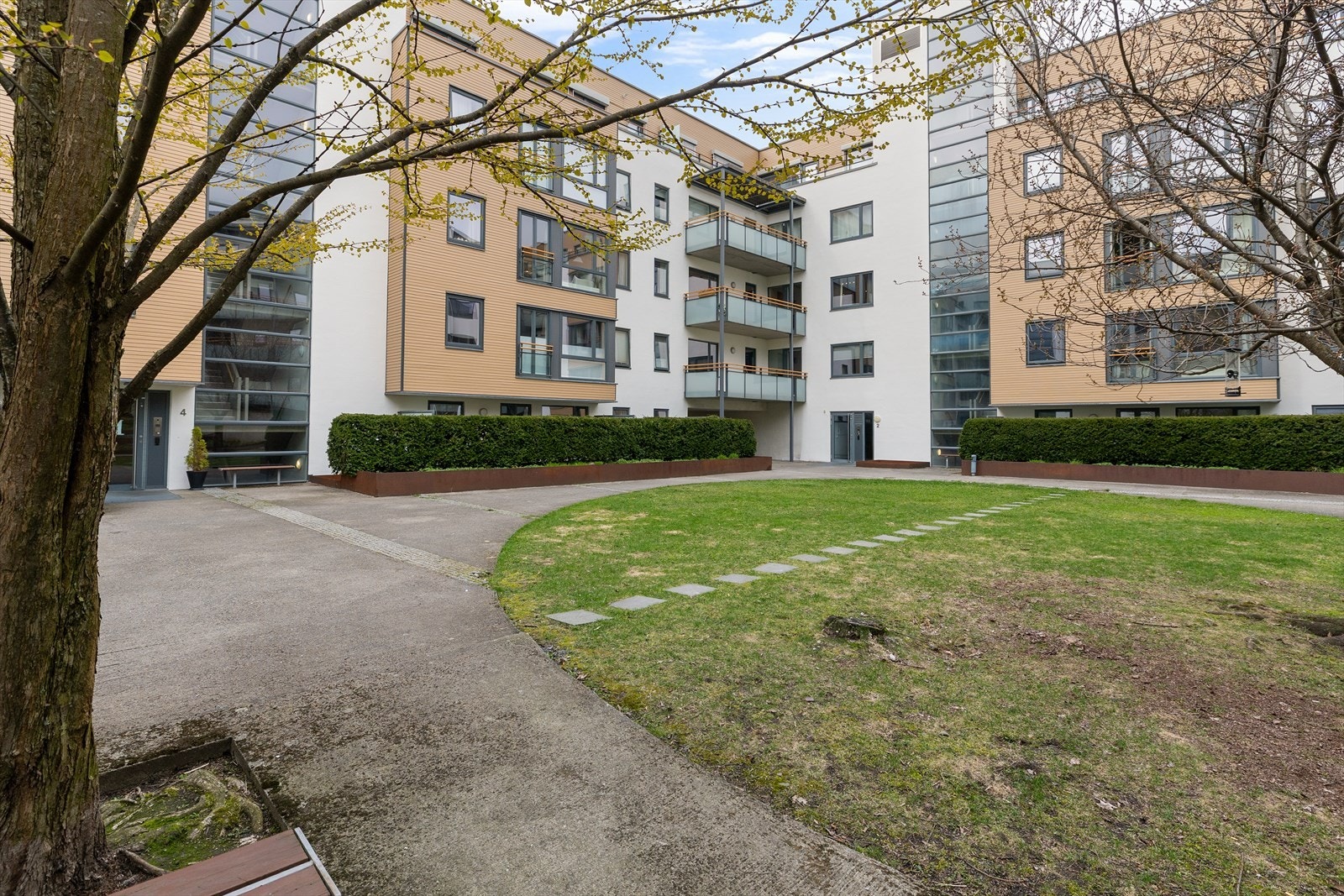 Pilestredet Park ble bygget på et området hvor gamle Rikshospitalet tidligere lå, og fikk i 2005 tildelt prisen for god byarkitektur av Oslo by. Galleribilde