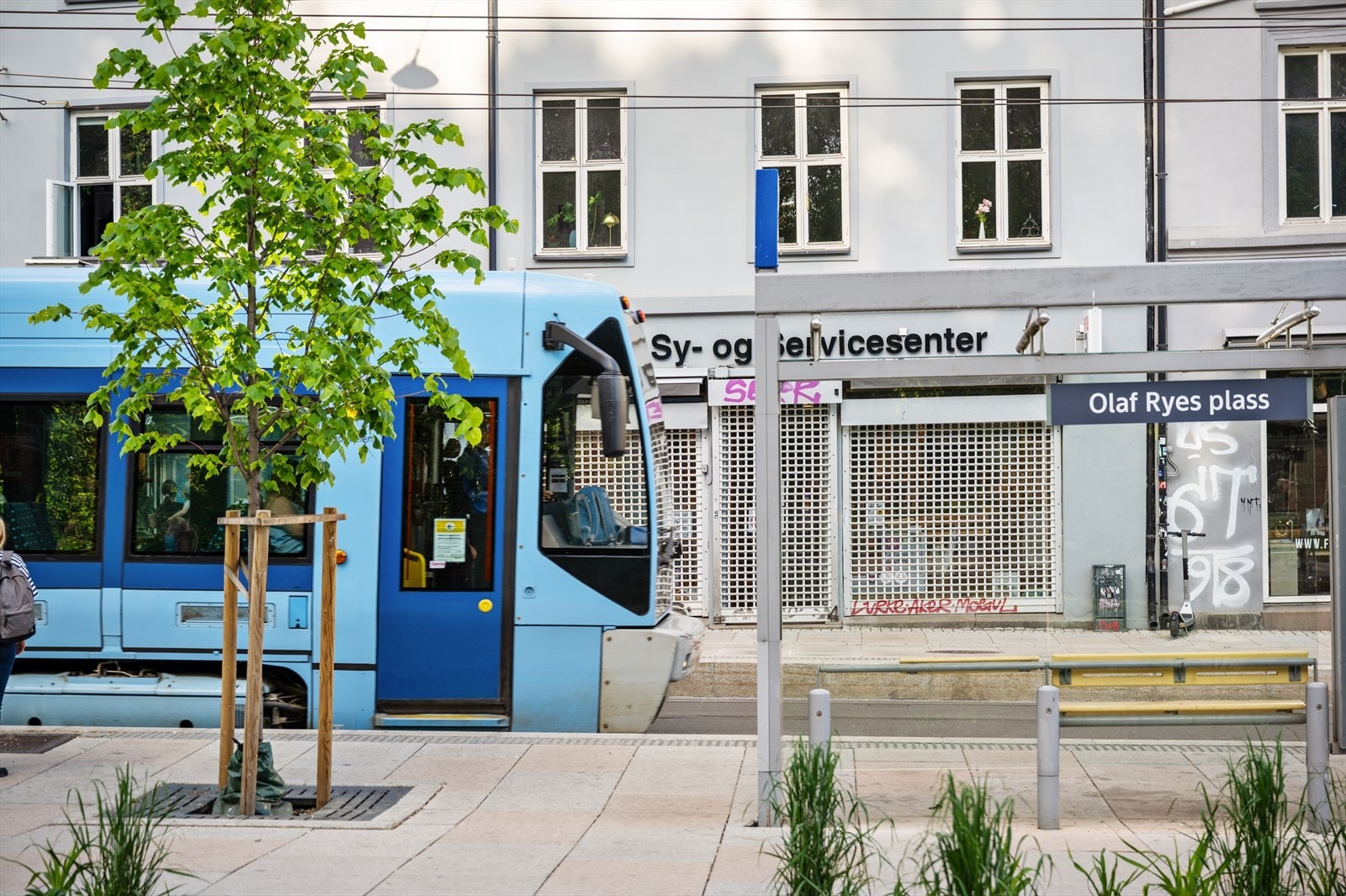 God tilgang til kollektivtransport med trikkestopp i nærheten av eiendommen. Galleribilde