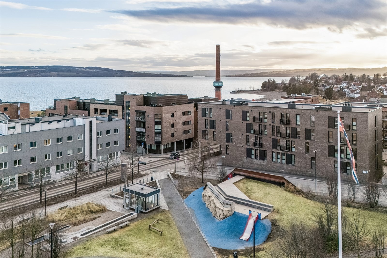 Oversiktsbilde av området med sentral og attraktiv beliggenhet. Galleribilde