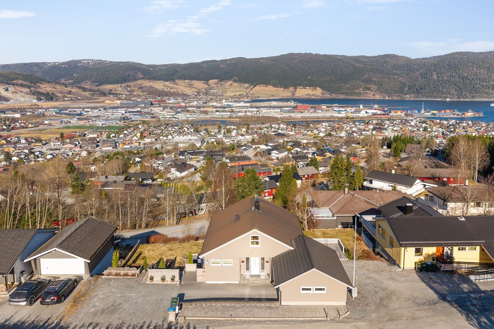 Heimdal Eiendomsmegling v/Vegard Melås Jørgensen presenterer Sommerfjøsekra 6. Foto: Grattis foto, Halseth. Galleribilde