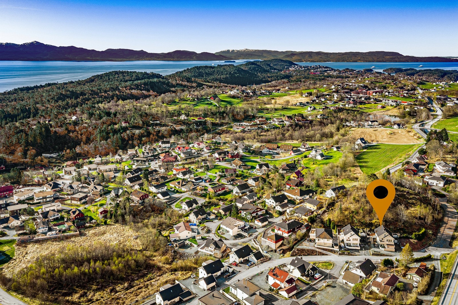 Kort vei til skole, barnehage og buss. Galleribilde