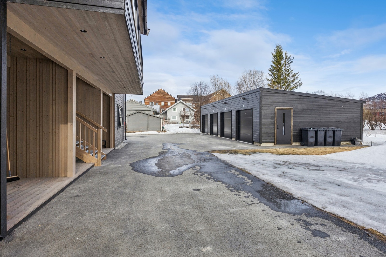 Ute Galleribilde