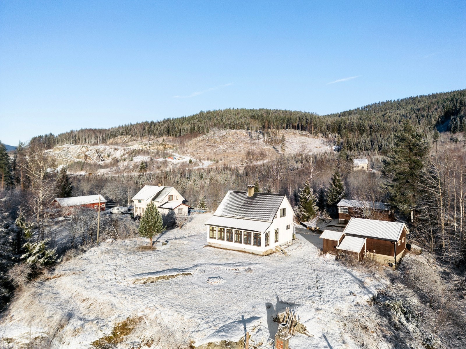 Odnes er et gammelt tettsted, en idyllisk plass som ligger fritt og landlig til Galleribilde
