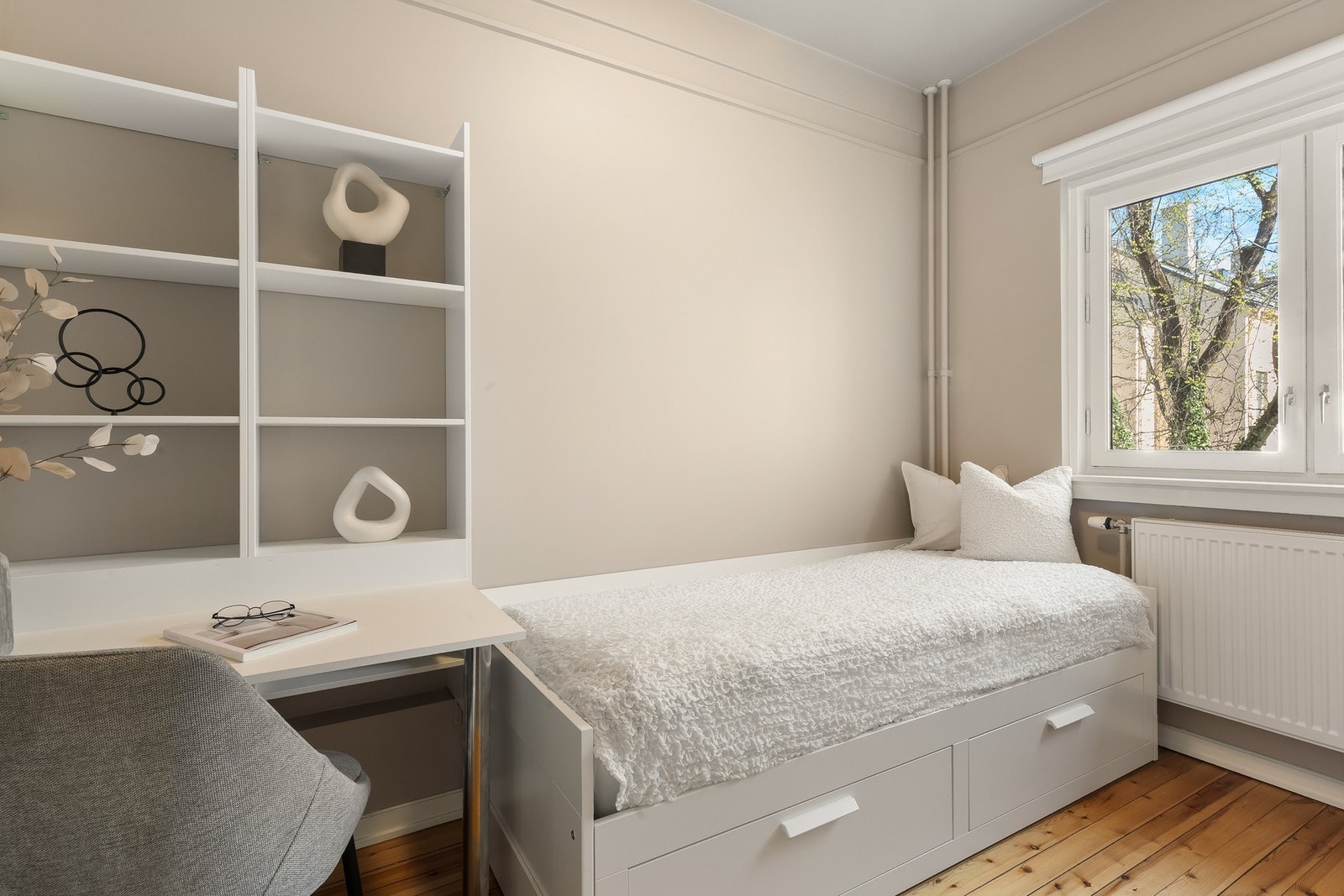 Soverom 3 er også av god størrelse med plass til seng og garderobe. Galleribilde