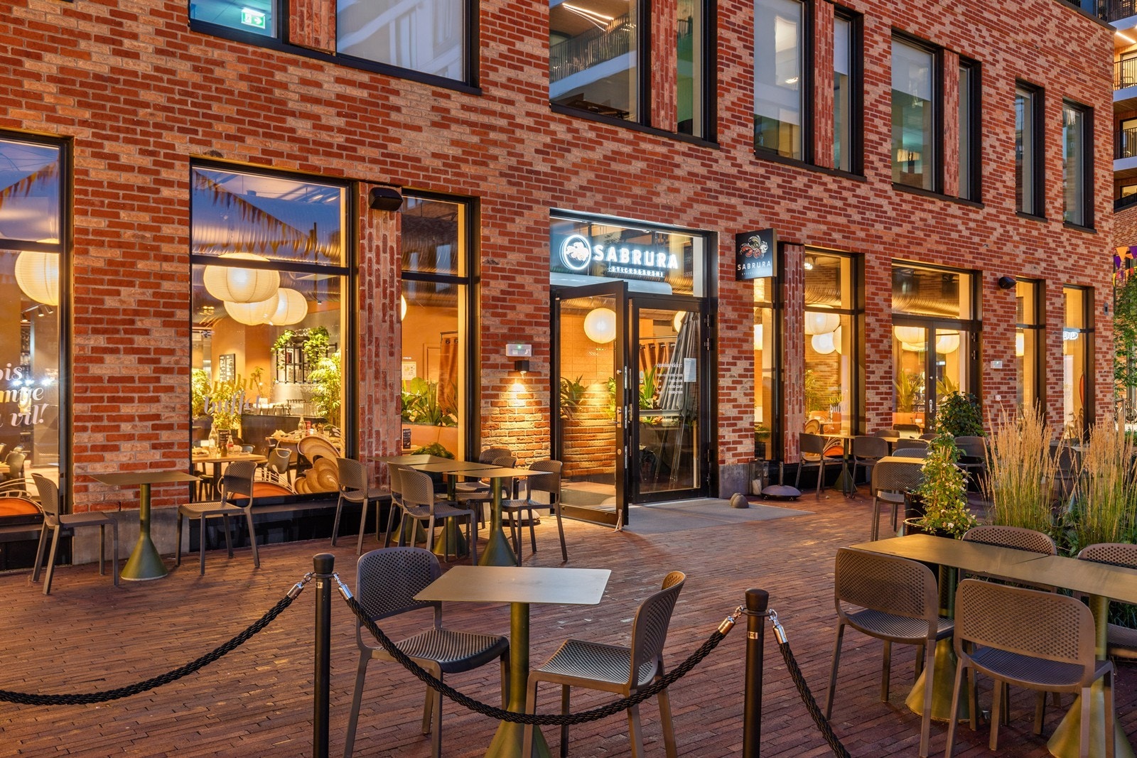 Ønsker man heller sushi, kan dette nytes hos Sabrura like i nærheten. Galleribilde