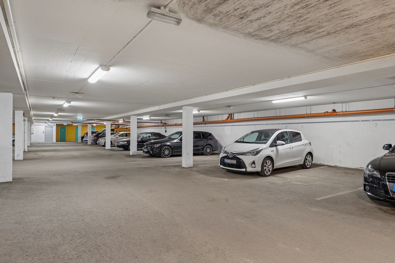 Det medfølger 2 garasjeplasser Galleribilde