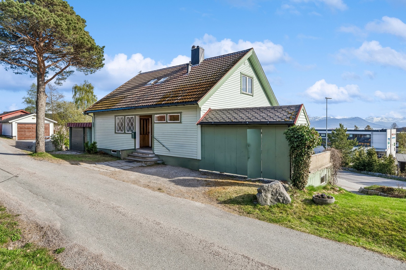 Enebolig med sentral beliggenhet og mulighet for utleie Galleribilde