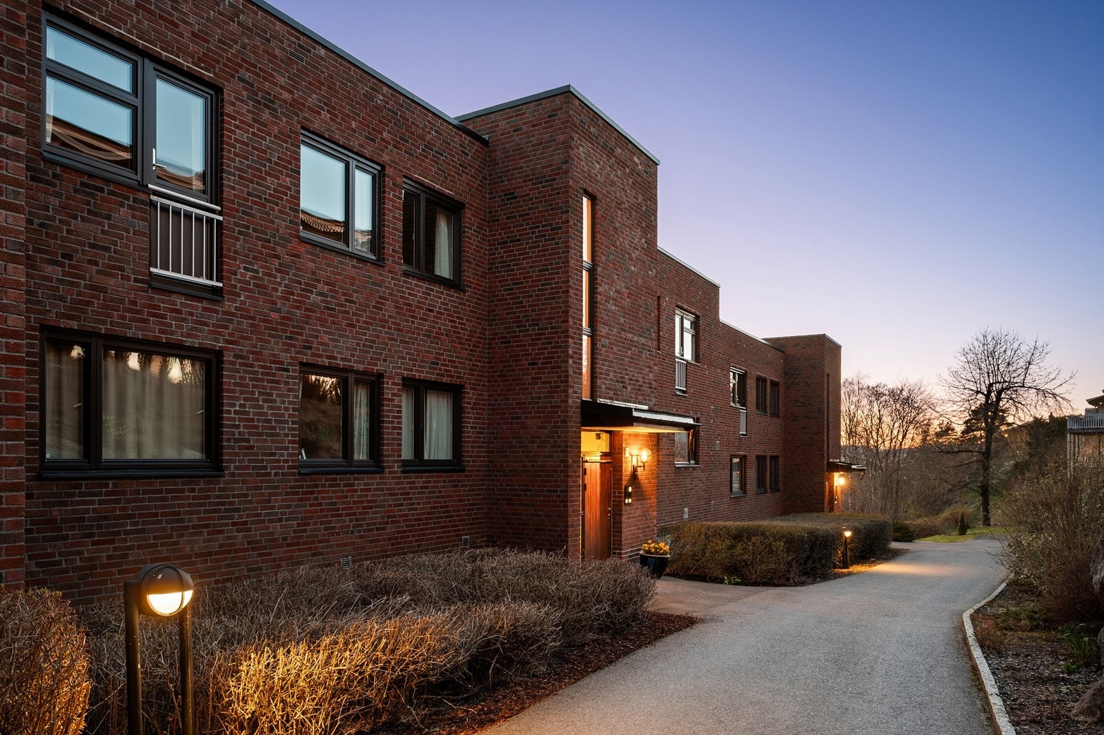 Sameiet består av de to terrasseblokkene 5 og 7, med 4 oppganger og 24 leiligheter i nr. 5 og 3 oppganger og 18 leiligheter i nr. 7, til sammen utgjør det 42 seksjoner. Galleribilde