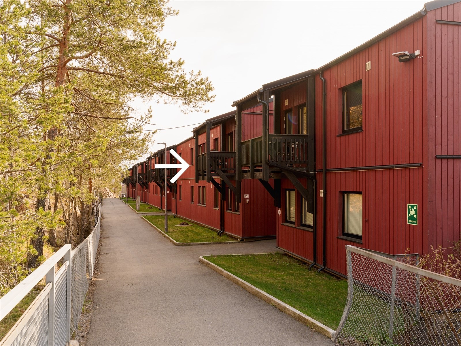Pilen på bildet viser leilighetens interne beliggenhet. Galleribilde
