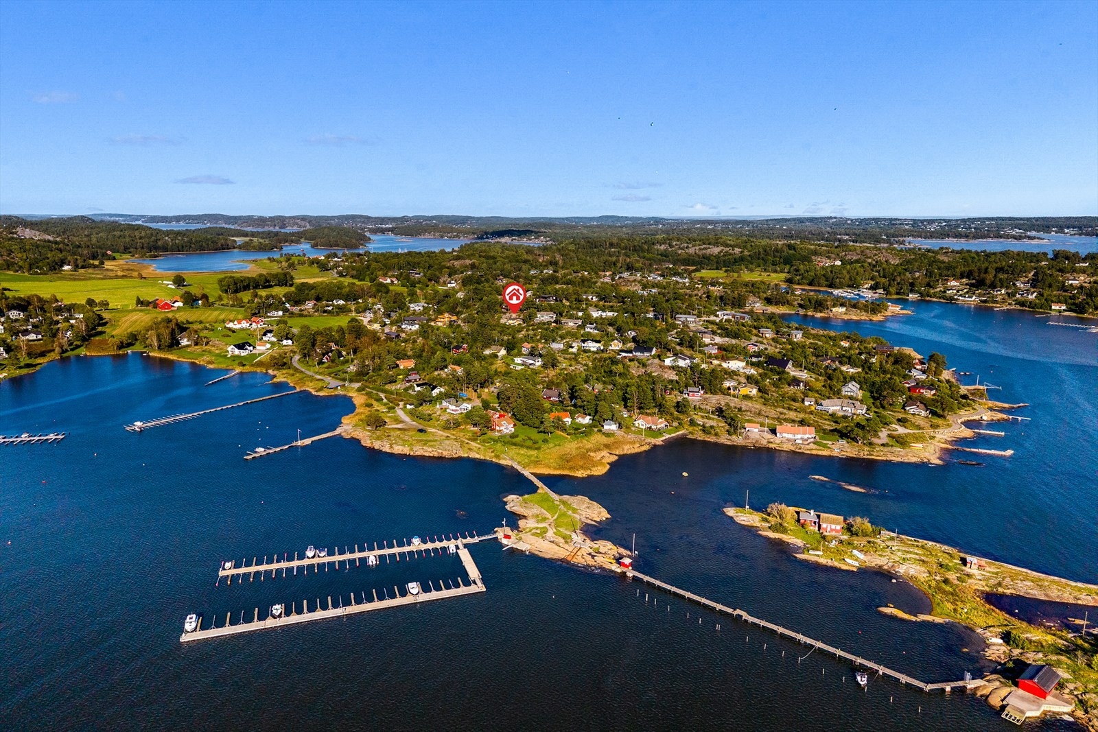 Området er kjent for sine mange flotte badeplasser, turstier og rike muligheter for friluftsliv. Galleribilde