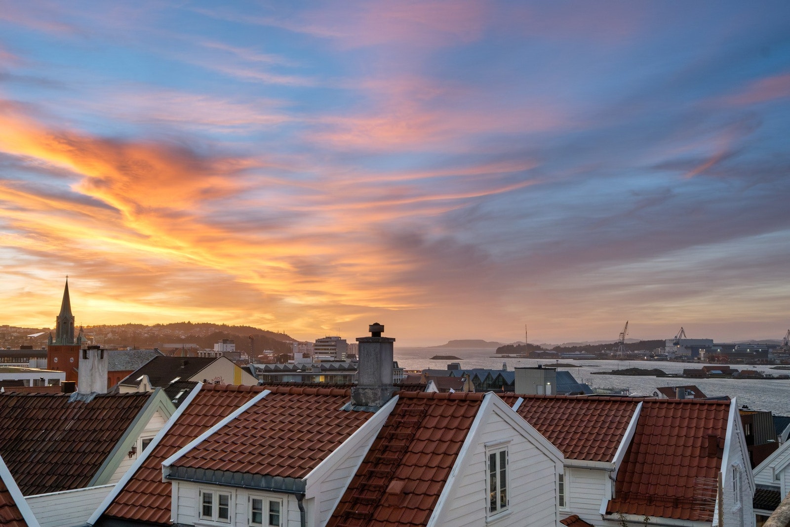Fantastisk utsikt over innseilingen. Her kan du nyte magiske solnedganger fra første rad. Galleribilde