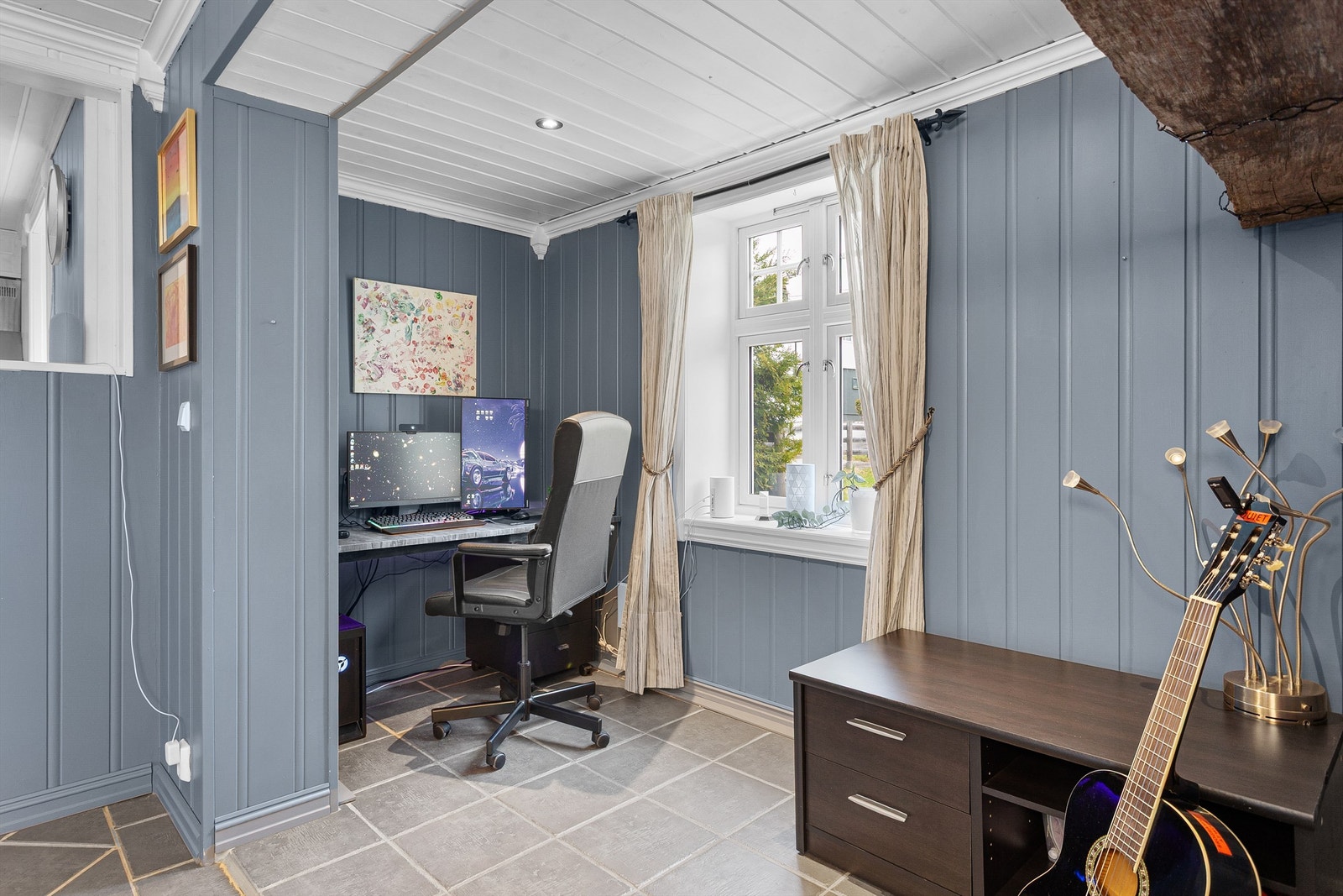 Stuekrok med plass til kontorpult Galleribilde