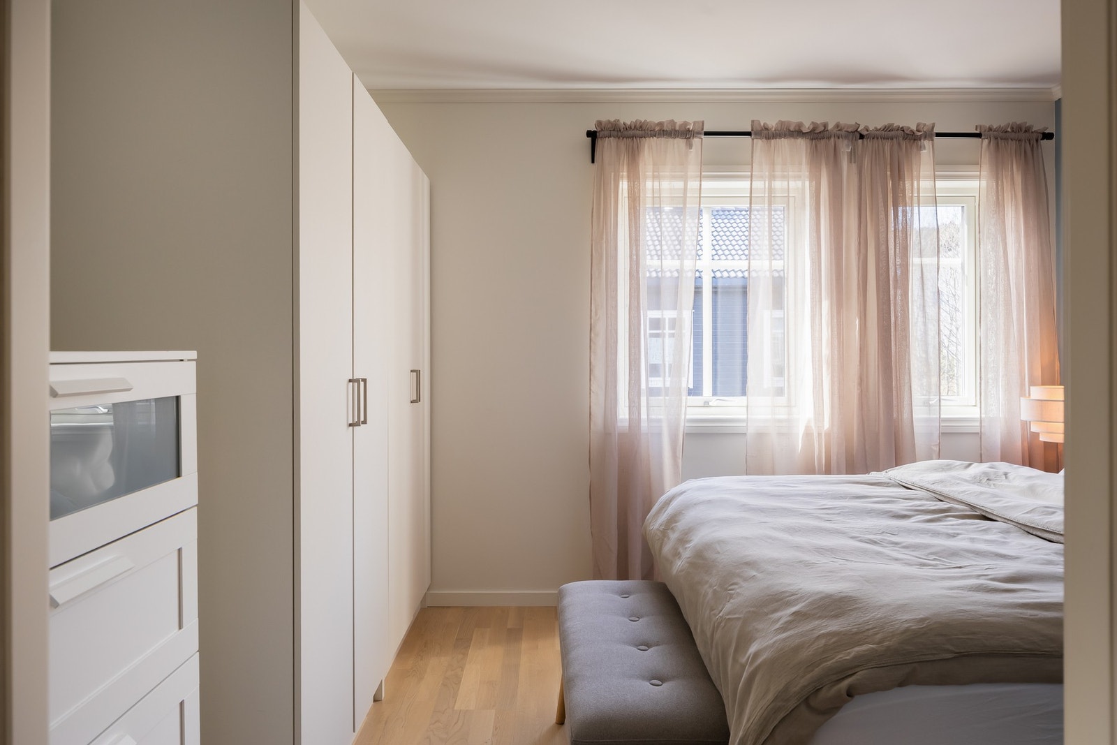 God plass til garderobeskap. Galleribilde