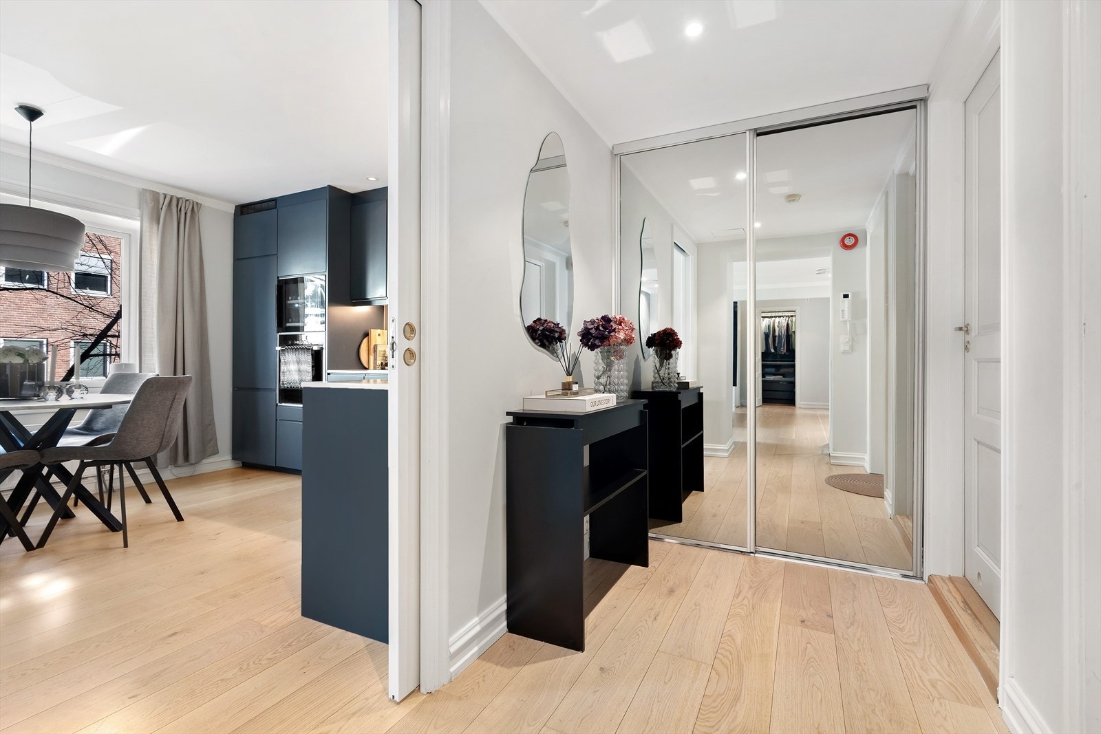 Fine garderobeløsninger Galleribilde