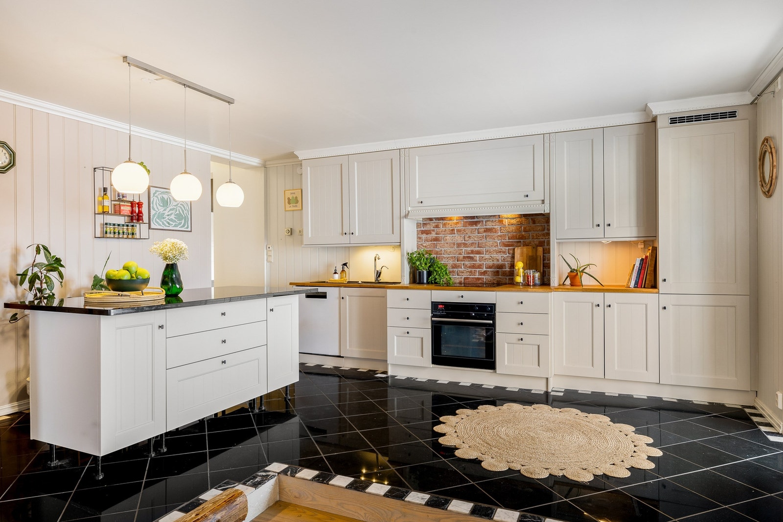 Flust med lagringsplass Galleribilde