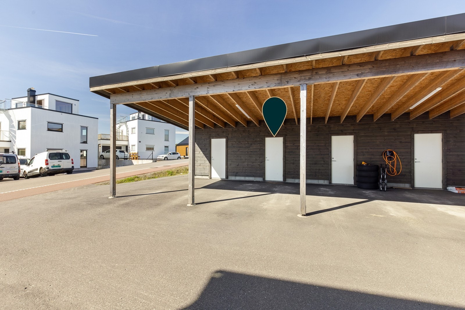 Carport og sportspod er markert. Galleribilde