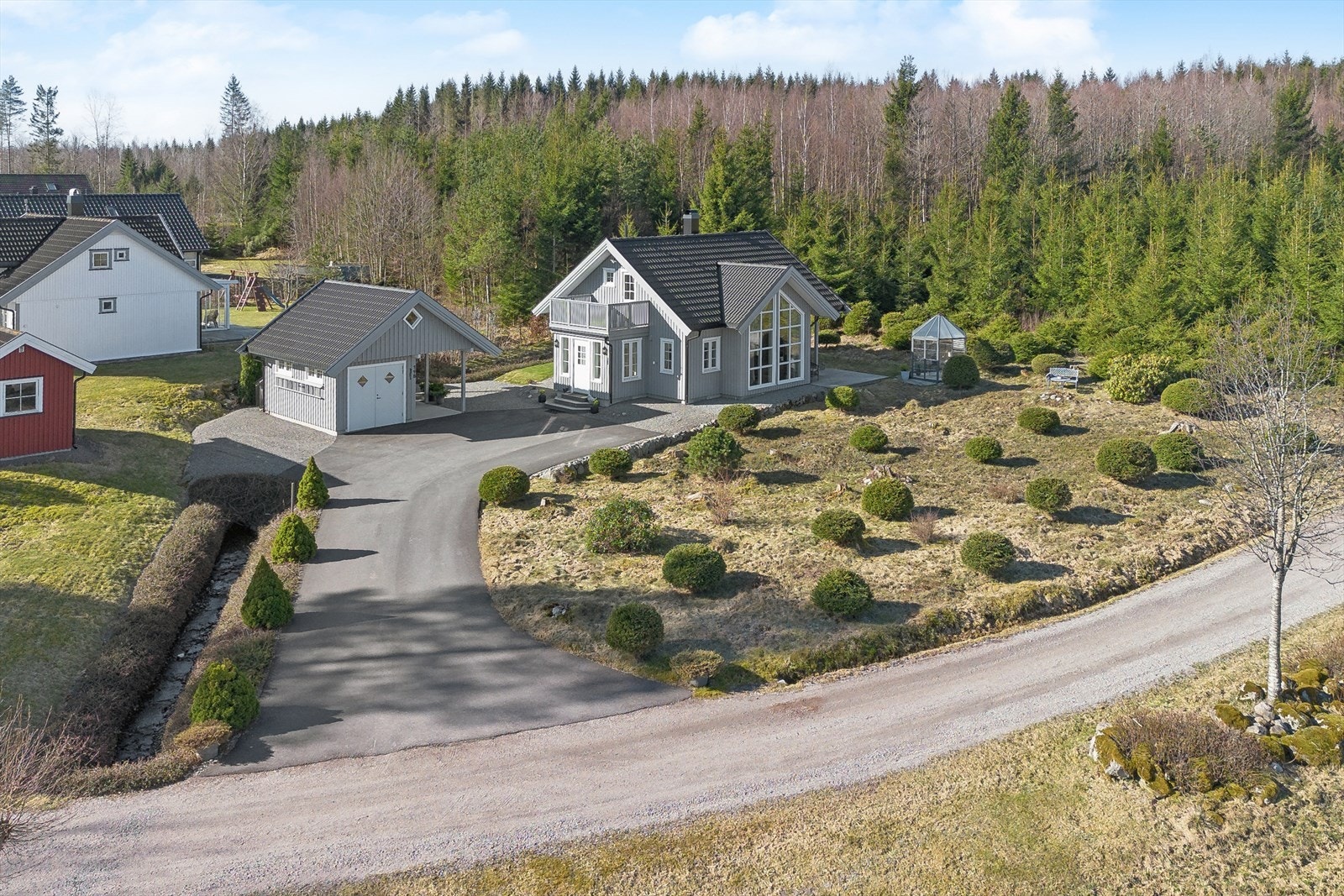 Eiendommen i seg selv er også ekstremt godt ivaretatt, normalt et ekstra godt tegn når en har det sånn rundt seg.. Galleribilde