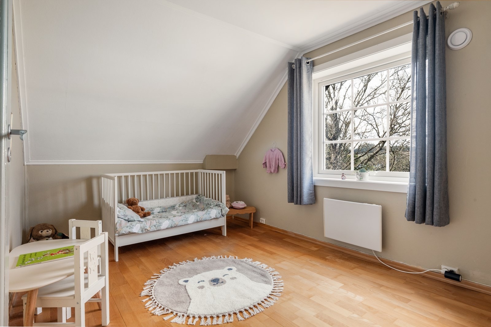 Det tredje soverommet måler 8,8 m² og har også god plass. Galleribilde