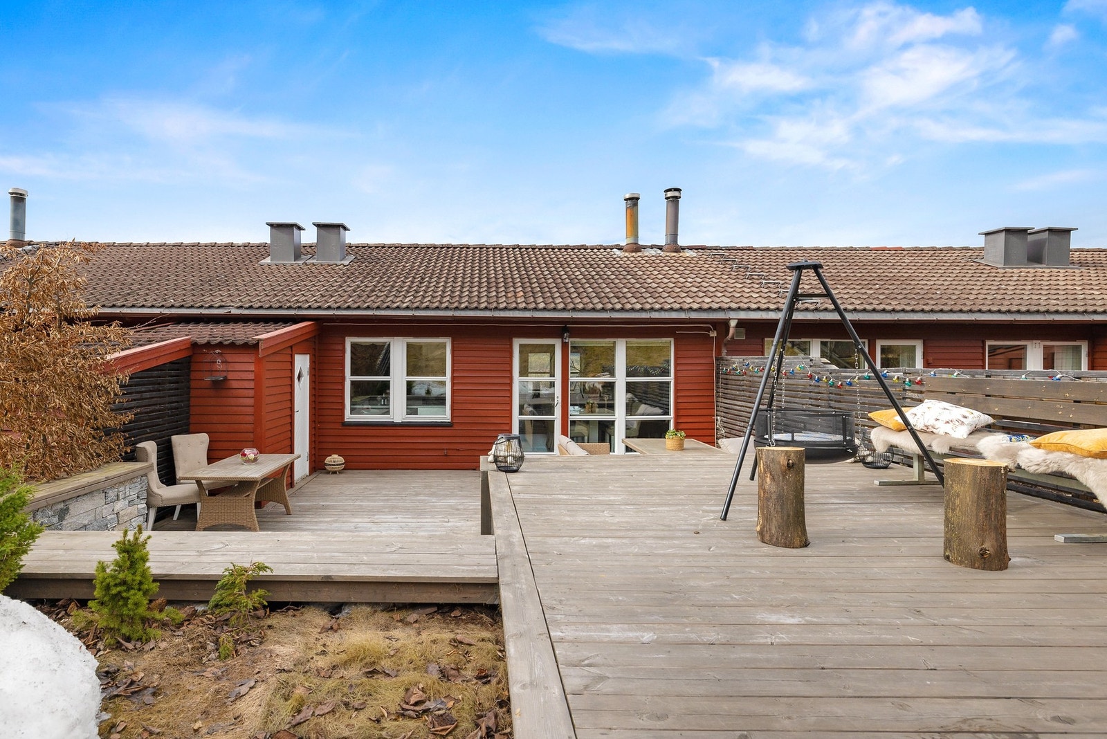 Velkommen til Øvre Toppenhaug 66 - Presentert av Kenneth Eckmann v/EIE eiendomsmegling Sandvika.
Foto: Imageday Galleribilde
