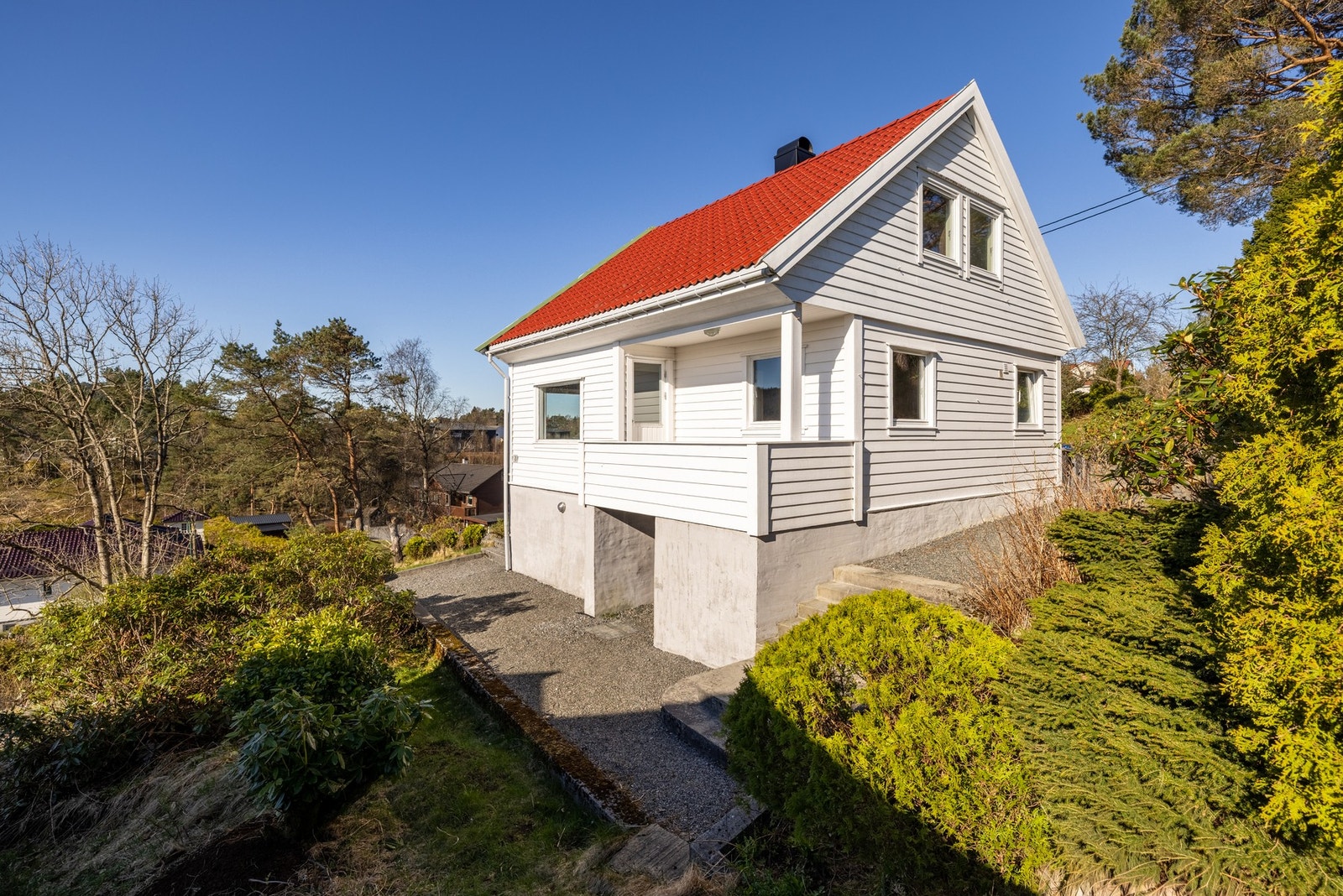Super beliggenhet på høydedrag med lite innsyn! Galleribilde