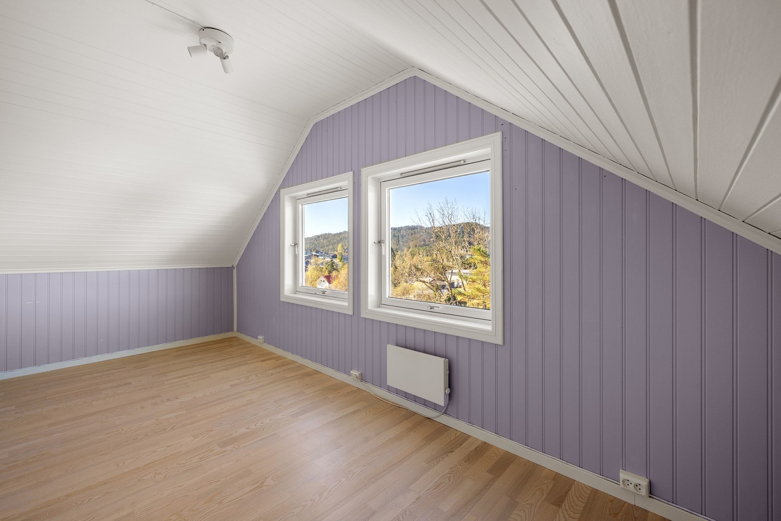 Her finner vi 3 stk. soverom og en innvendig bod. Galleribilde