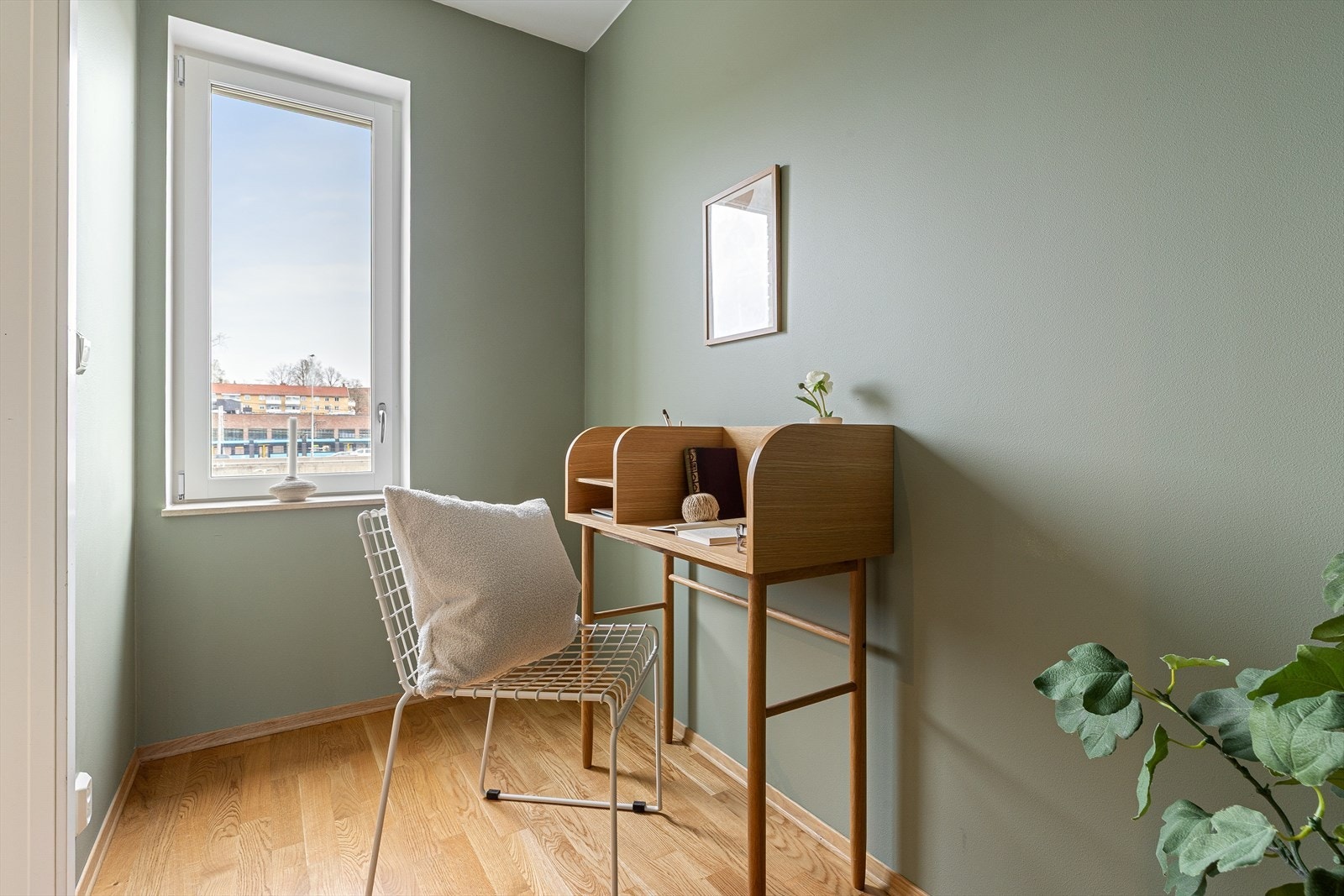 Rolig og sekludert arbeidsplass. Galleribilde
