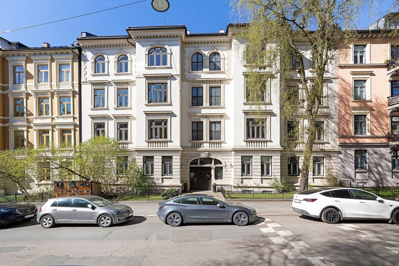 Det herlige og pulserende bylivet ligger like i nærheten. Det er likevel langt nok unna til å ikke merkes når du er hjemme. Galleribilde