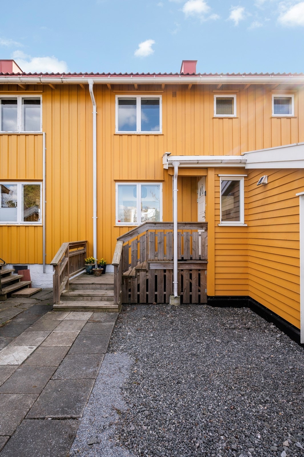 Tyrikollen Boligsameie består av 75 seksjoner fordelt på 17 rekkehus. Galleribilde