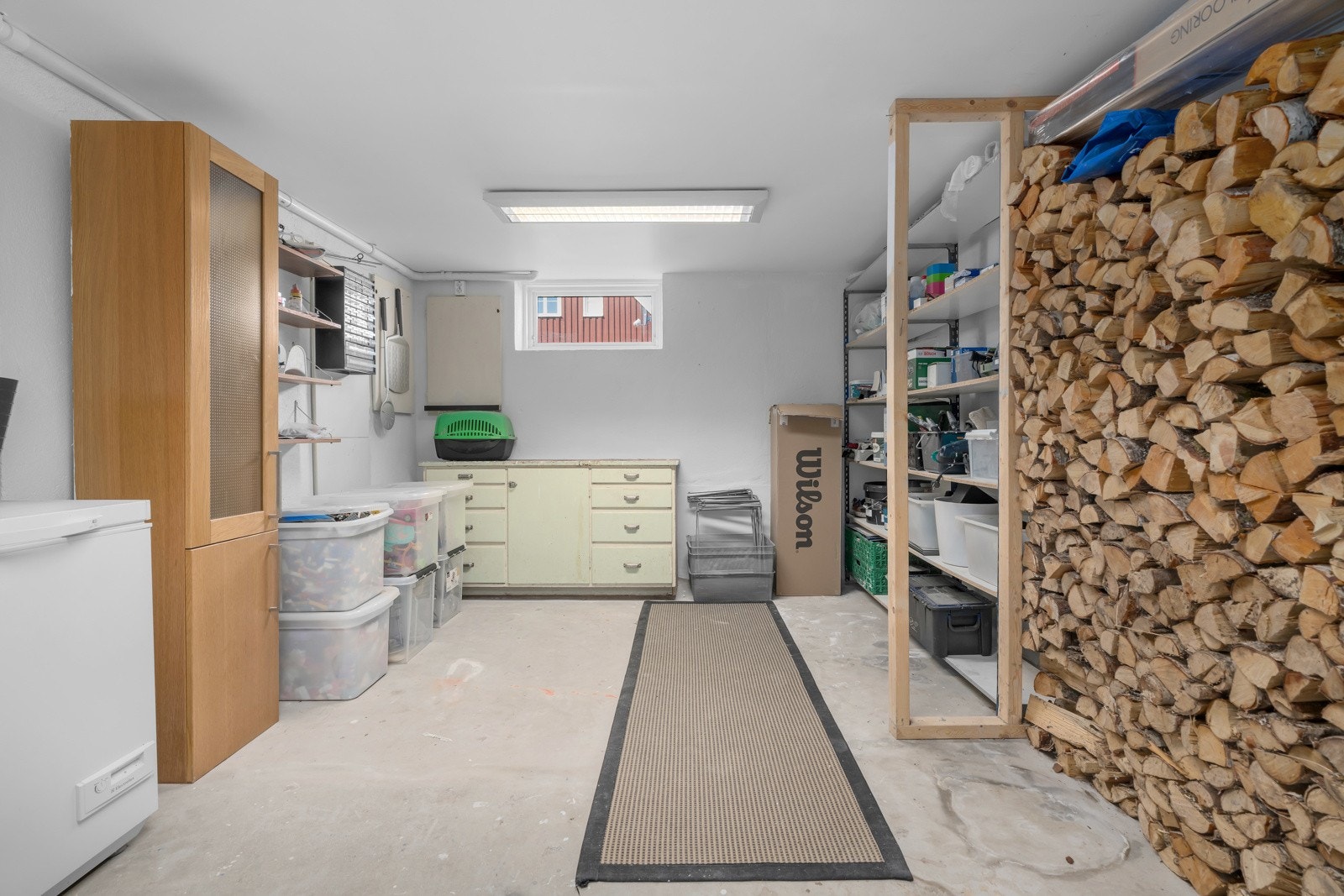 Bod/verksted til bl.a vedlagring. Galleribilde