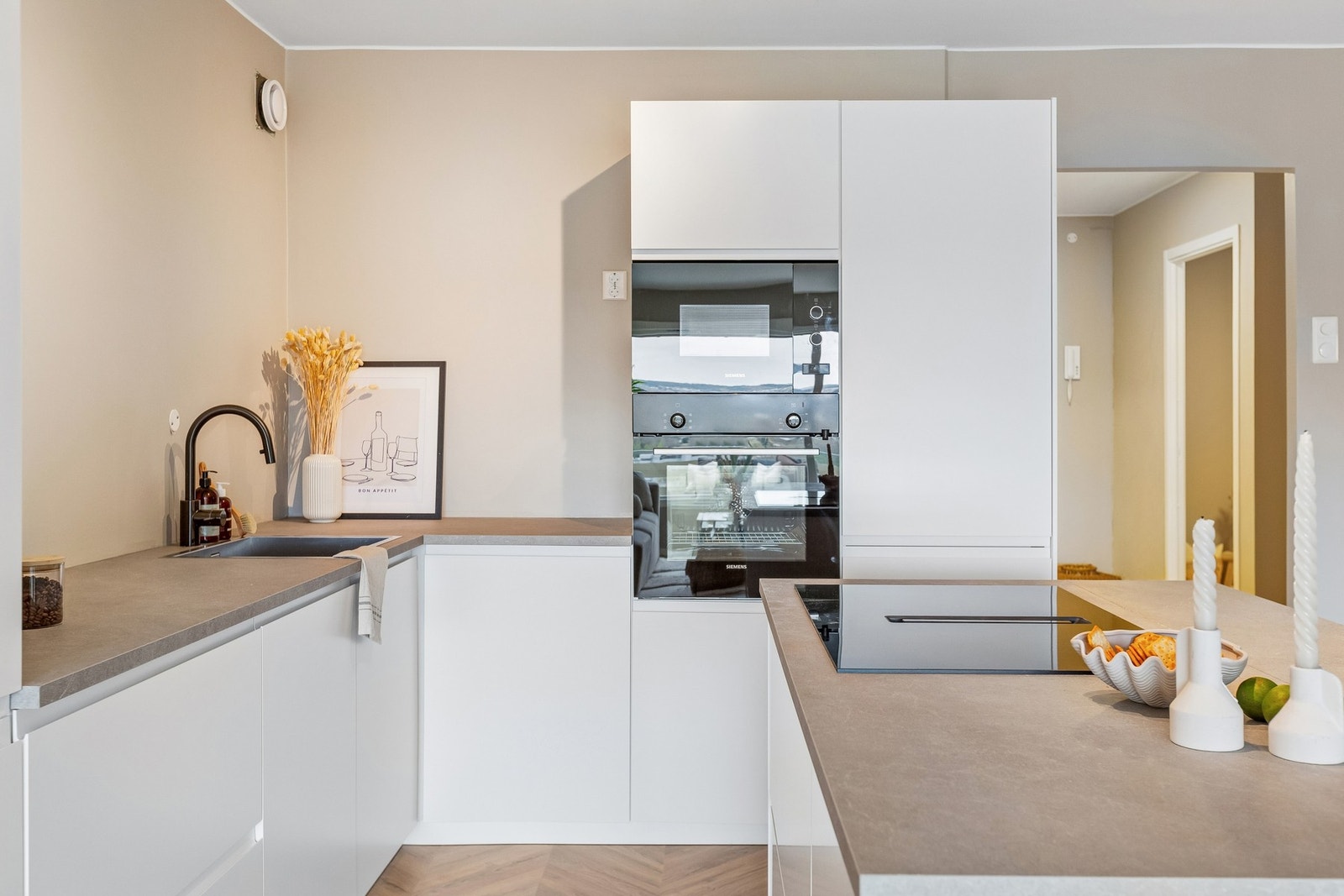 Moderne hvitevarer. Galleribilde