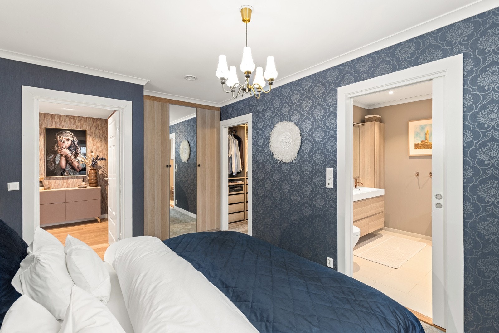 Master bedroom Galleribilde