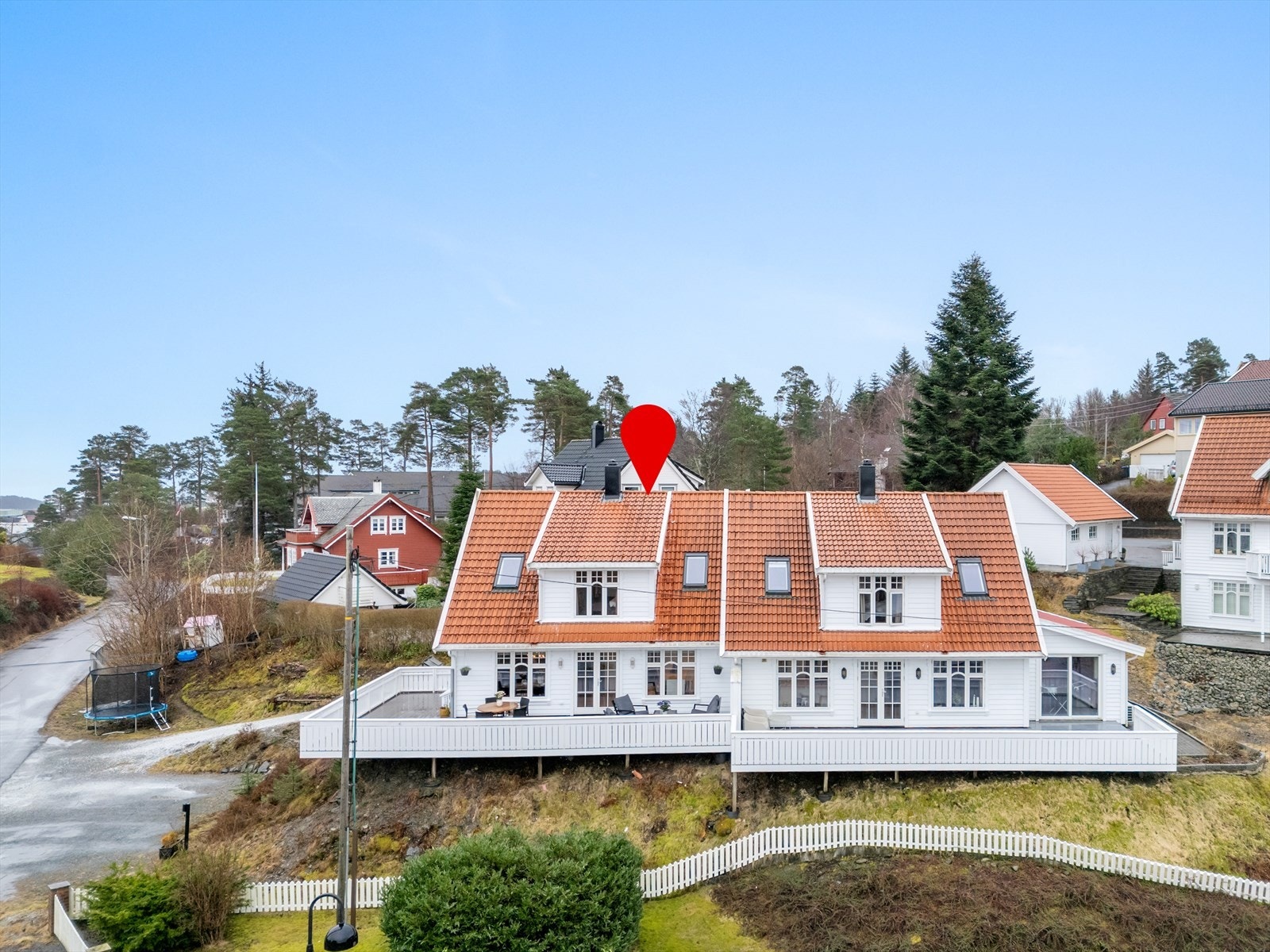 Sjarmende sørlandsstil på tomannsboligen Galleribilde