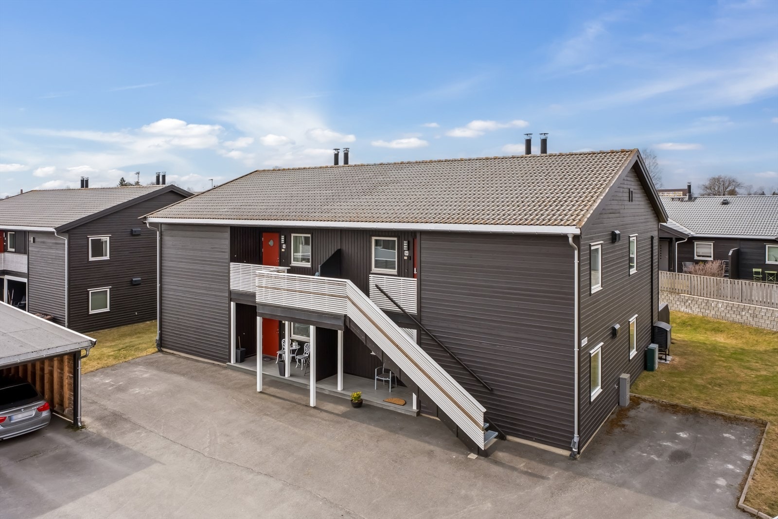 Her bor du i nyere boligfelt med enkel hverdagslogistikk. Velkommen til vinsing! Galleribilde