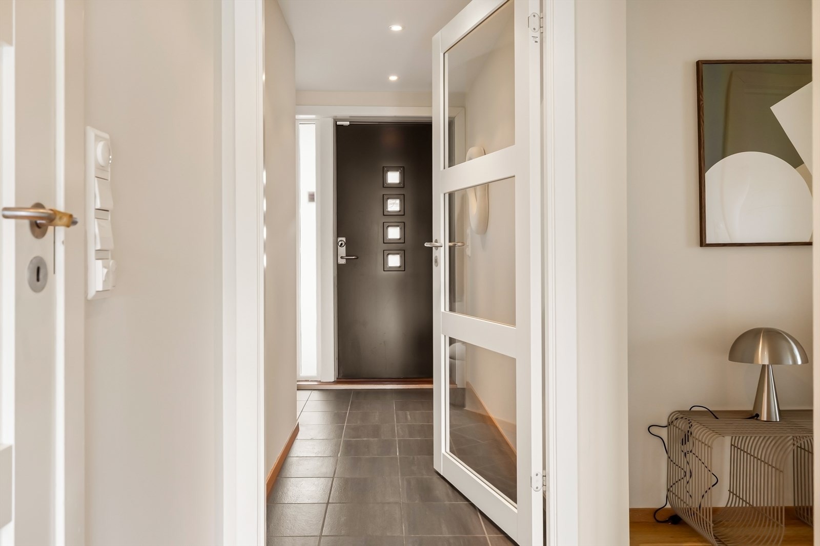 - Gangen måler 7,4 m² - Galleribilde
