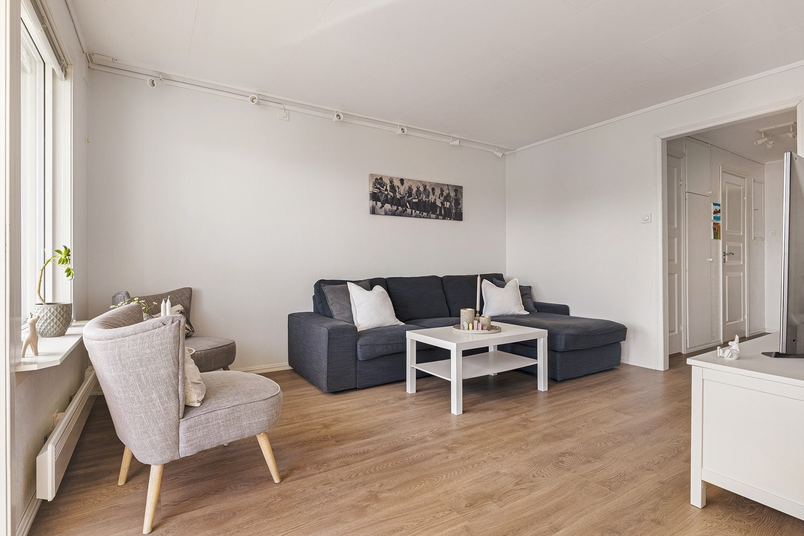 Stue-delen rommer 19m² og gir god plass til å innrede slik en selv måtte ønske. Galleribilde