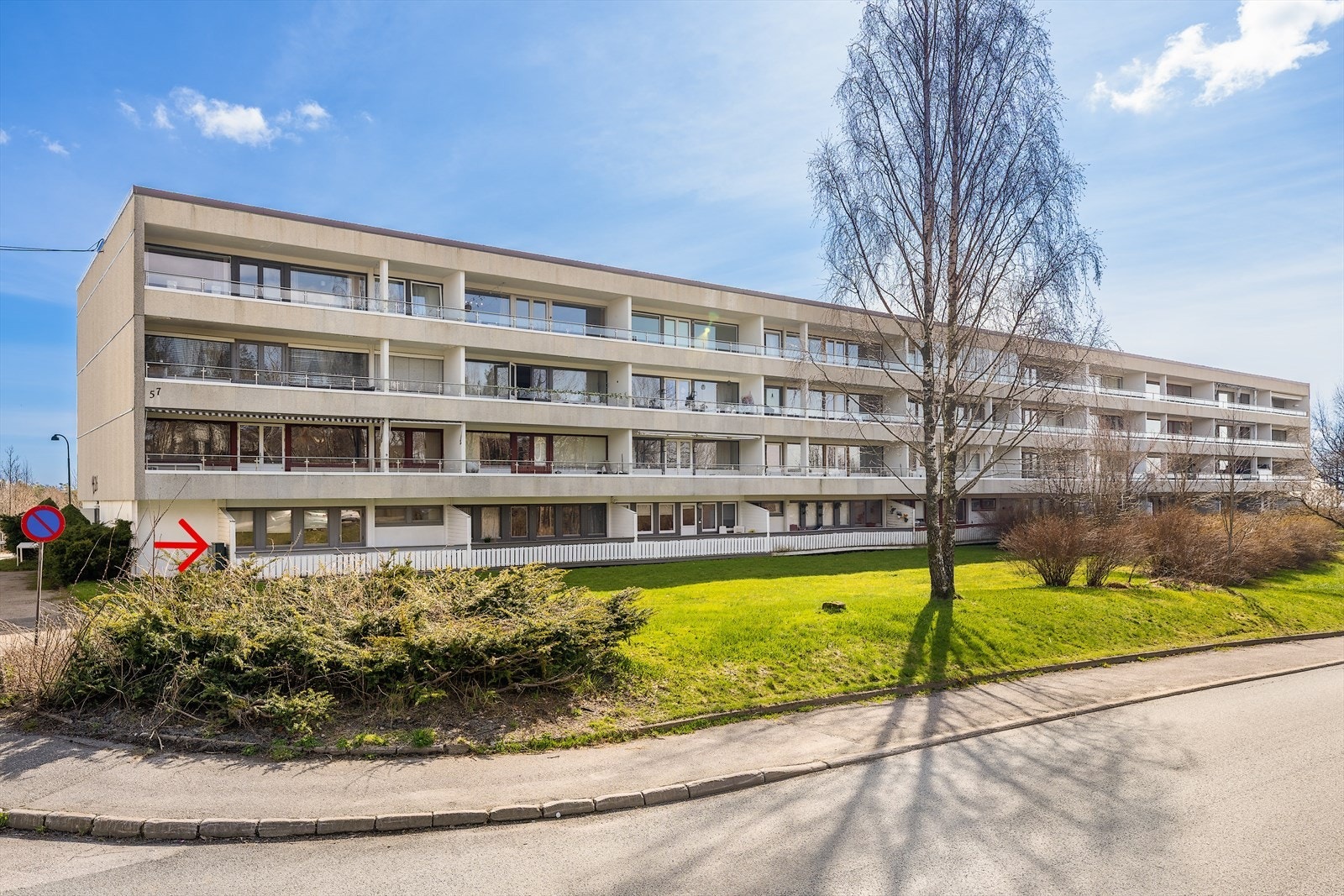 Velkommen til Slettheiveien 57A - Boligen presenteres av Altin Balaj v/Aktiv Eiendomsmegling - Fotograf: Ivars Upe Galleribilde