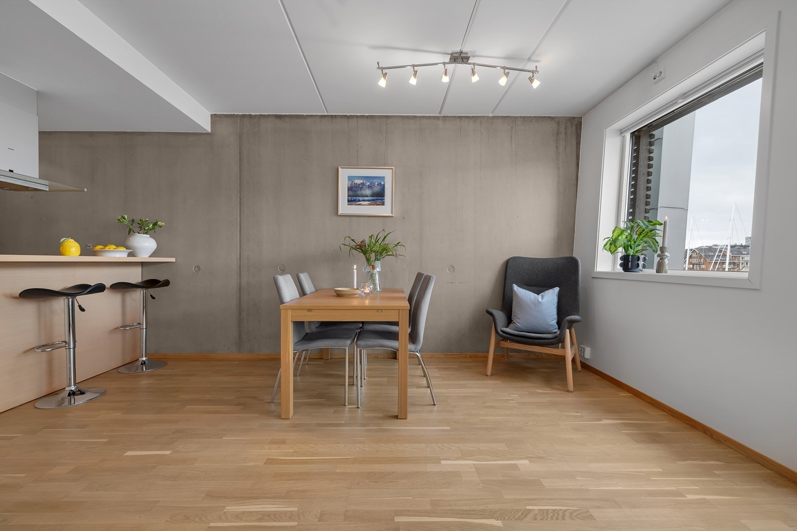 God plass til spisegruppe Galleribilde