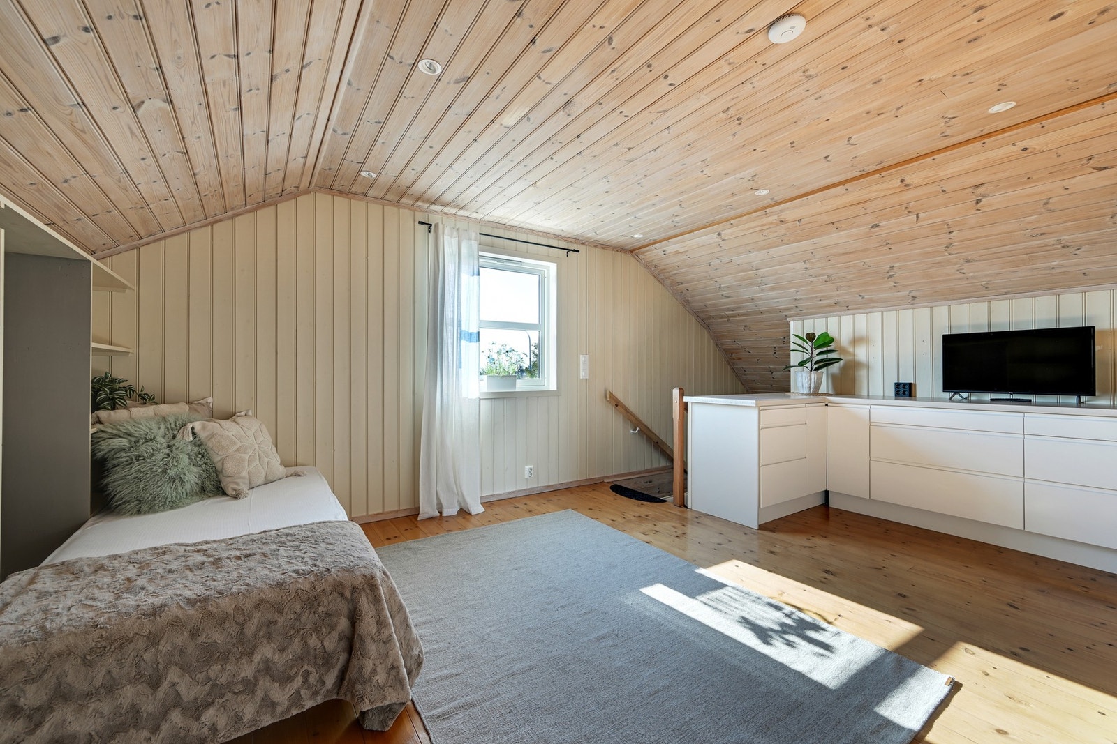 Rom brukt som loftstue (Ikke søkt bruksendring) Galleribilde
