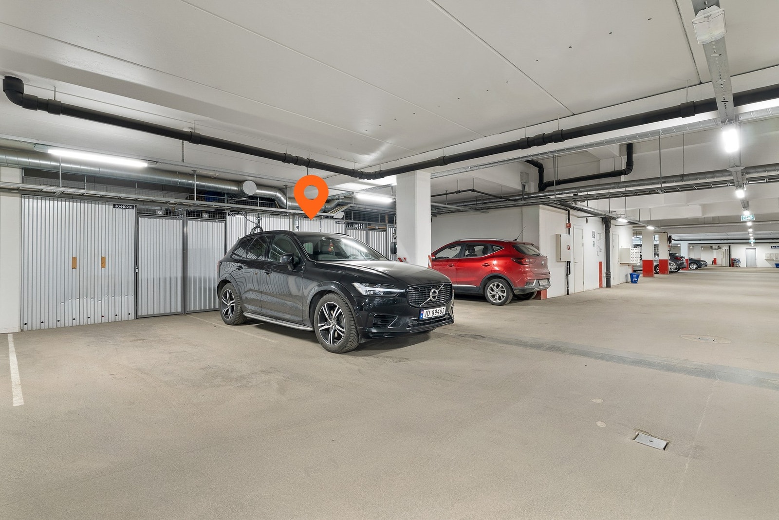 Fast parkeringsplass i garasjeanlegg i 4. etg. El-billader montert. Sportsbod i bakkant. Galleribilde