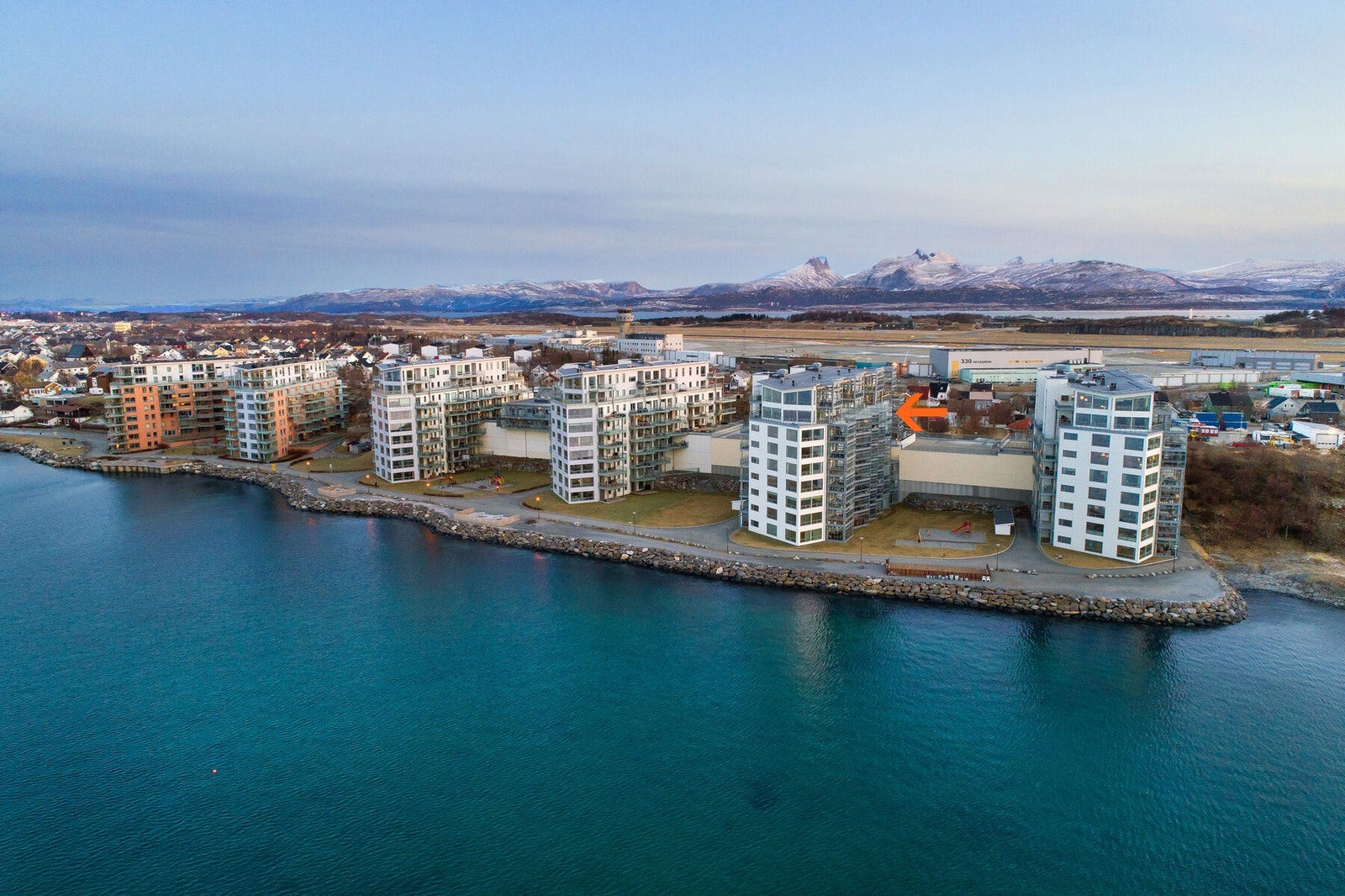 Meget flott beliggenhet i Breivika/Vestbyen med nærhet til havet og de fleste fasiliteter. Galleribilde