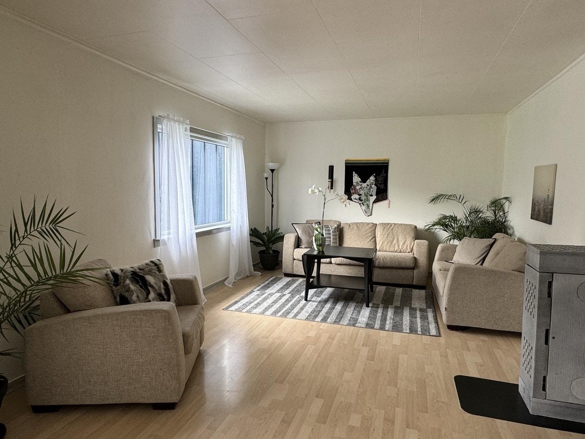 Stue med sofagruppe Galleribilde