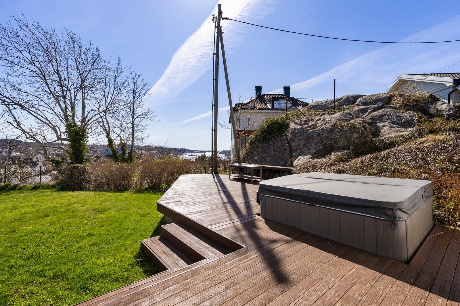Hyggelig uteområde med fantastiske solforhold Galleribilde