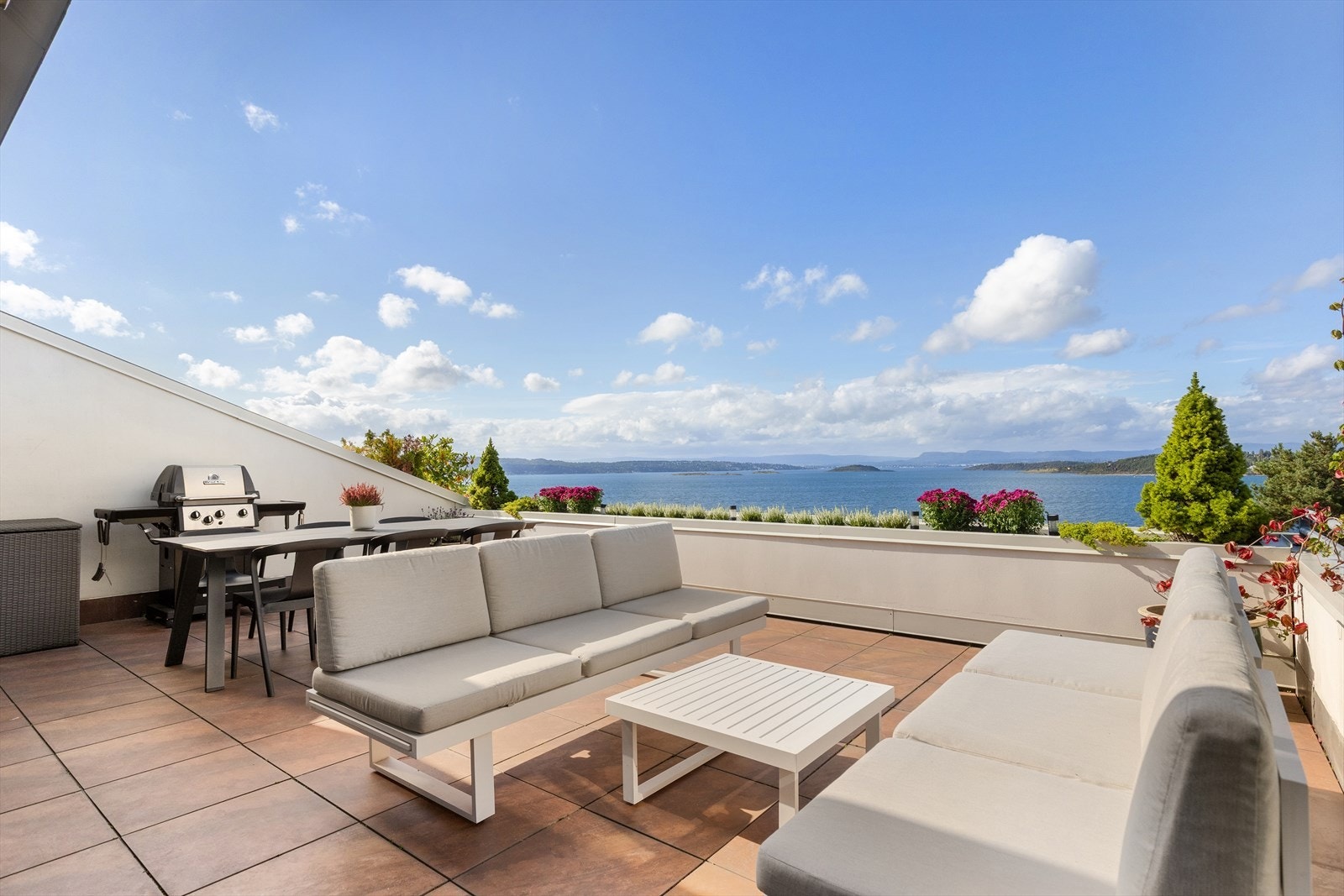 Velkommen til Gladvoll terrasse 6! Foto: Tanum Foto Galleribilde